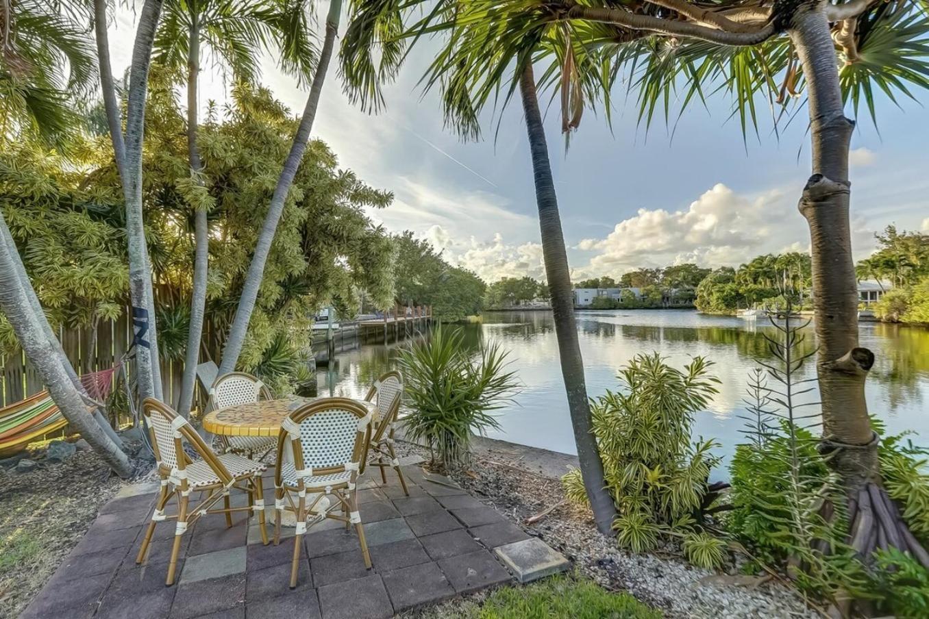 Waterfront Apartment Private Patio Pool Fort Lauderdale Exterior photo
